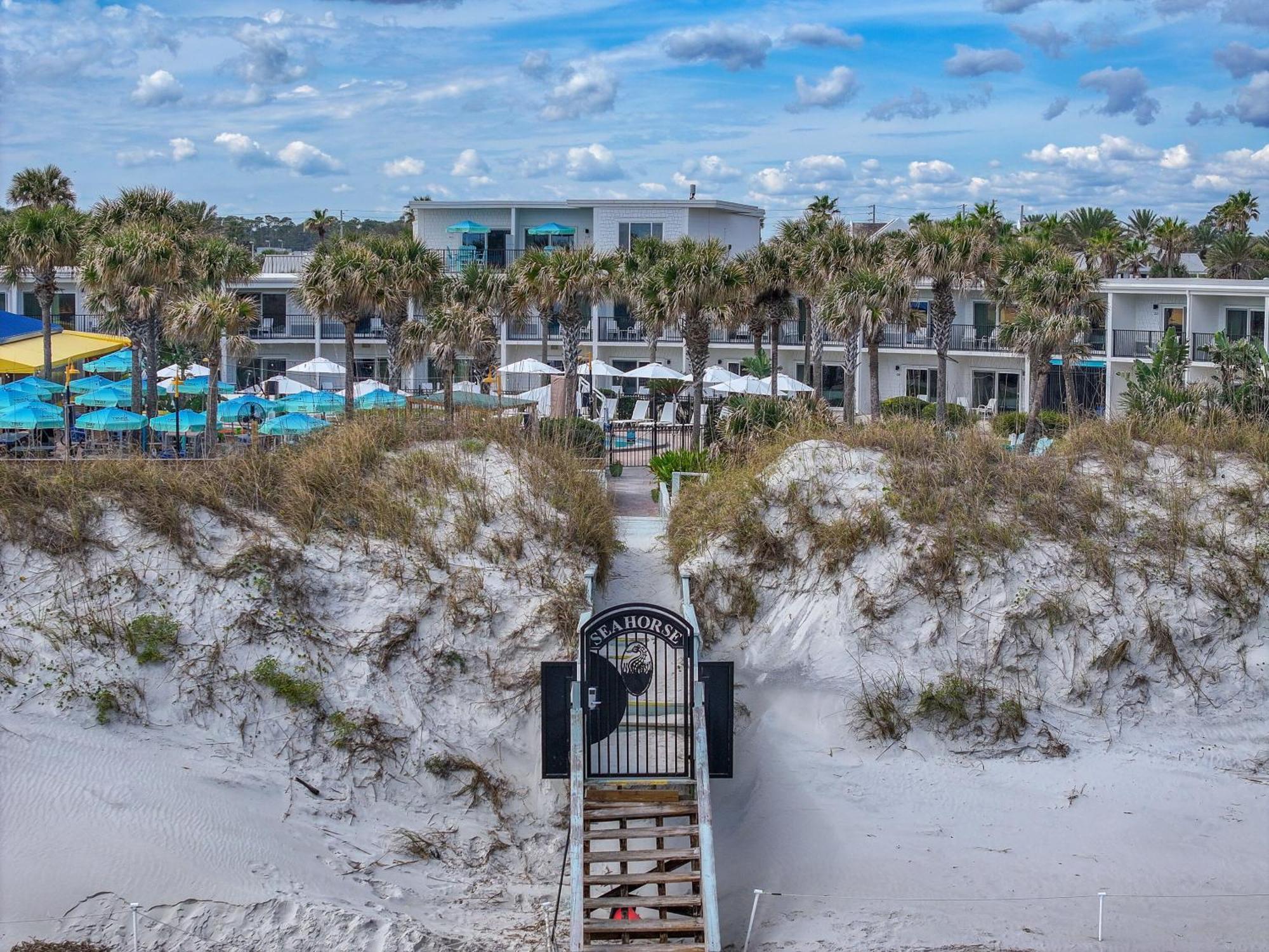 Seahorse Oceanfront Inn Neptune Beach Exterior foto