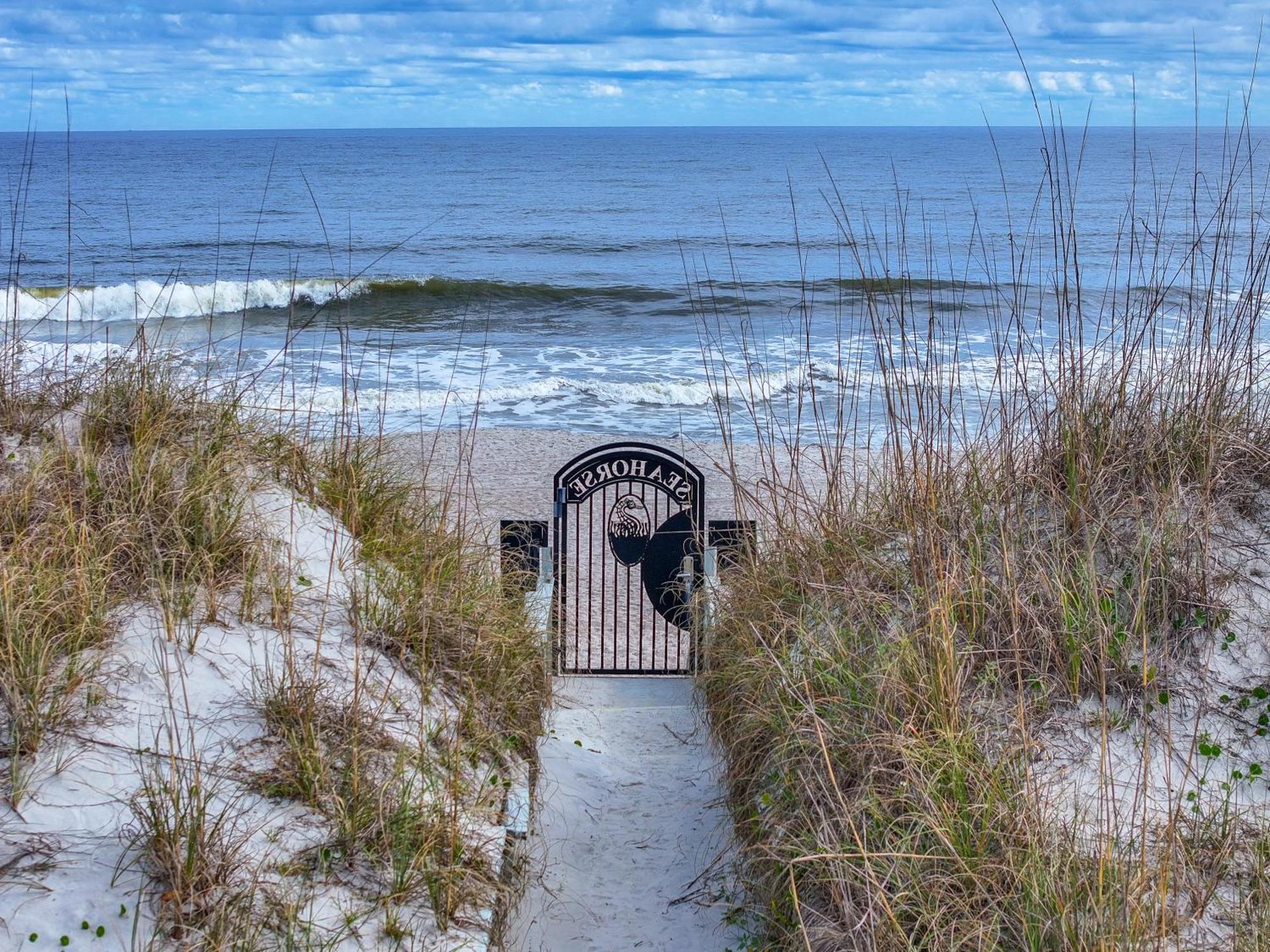 Seahorse Oceanfront Inn Neptune Beach Exterior foto